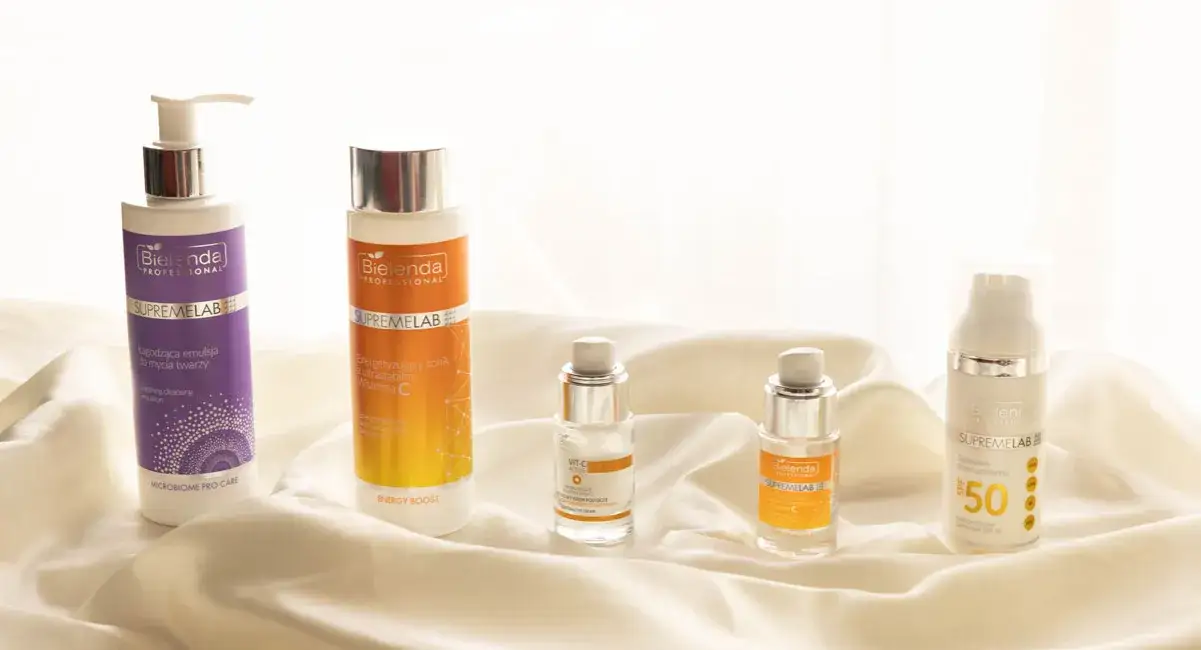 poranna rutyna pielęgnacyjna witamina c kwas hialuronowy spf