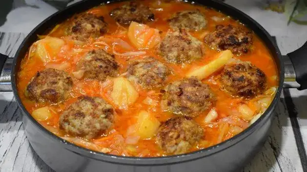 polskie dania z mięsa mielonego kotlety pulpety gołąbki