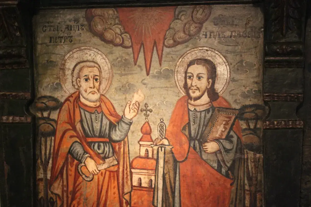 Ikona przedstawia uroczystość świętych apostołów Piotra i Pawła. Piotr trzyma klucz, a Paweł księgę.