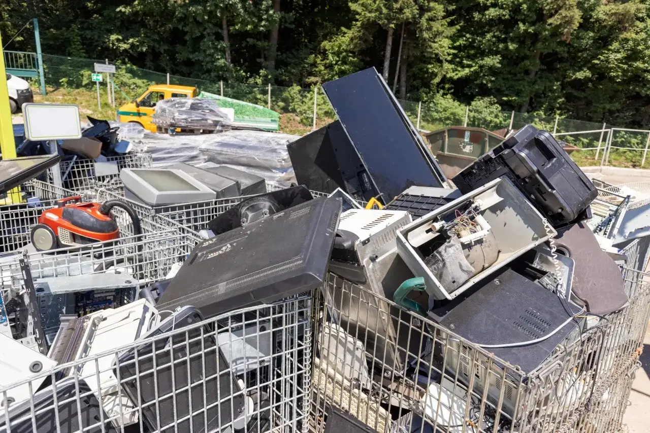 Recykling elektrośmieci i odzysk surowc&oacute;w
