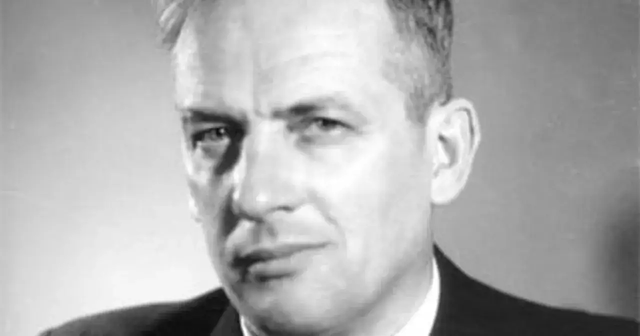 Portret Jerzego Putramenta, autora wielu znanych utwor&oacute;w literackich.