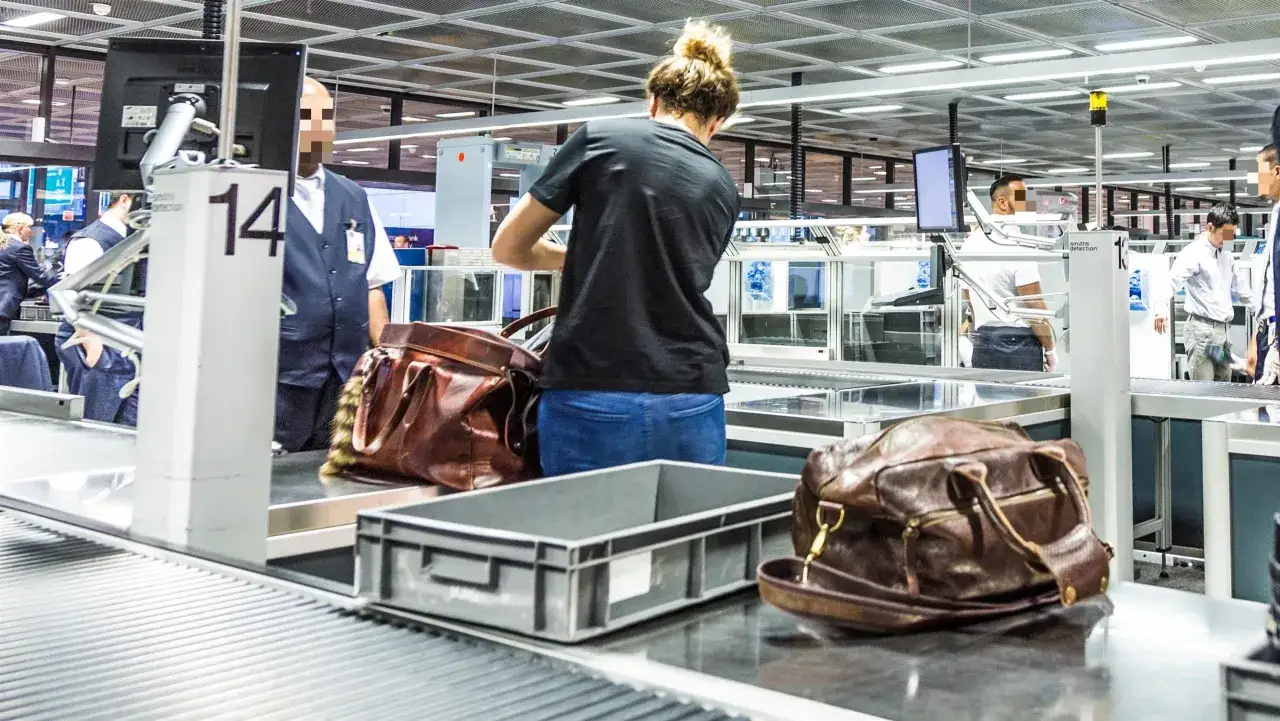 Kontrola bagażu na lotnisku