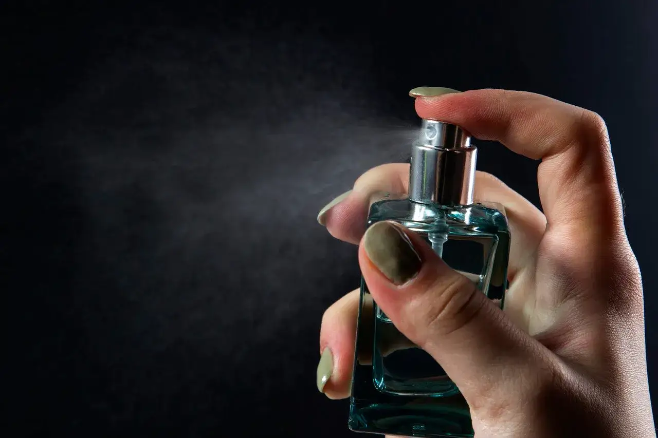 Cechy oryginalnego testera perfum kontra podr&oacute;bka