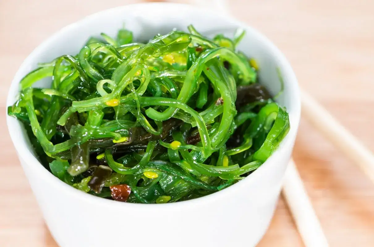 składniki sałatka wakame