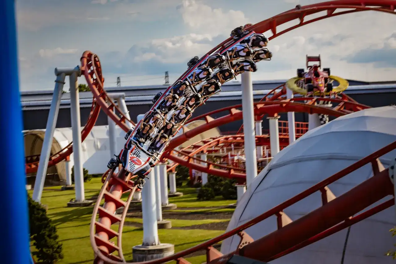Najwyższe i najszybsze rollercoastery w Europie por&oacute;wnanie