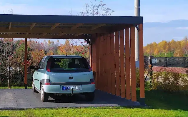 Zdjęcie Wiata przy domu na samochód: jak zbudować i ile kosztuje?
