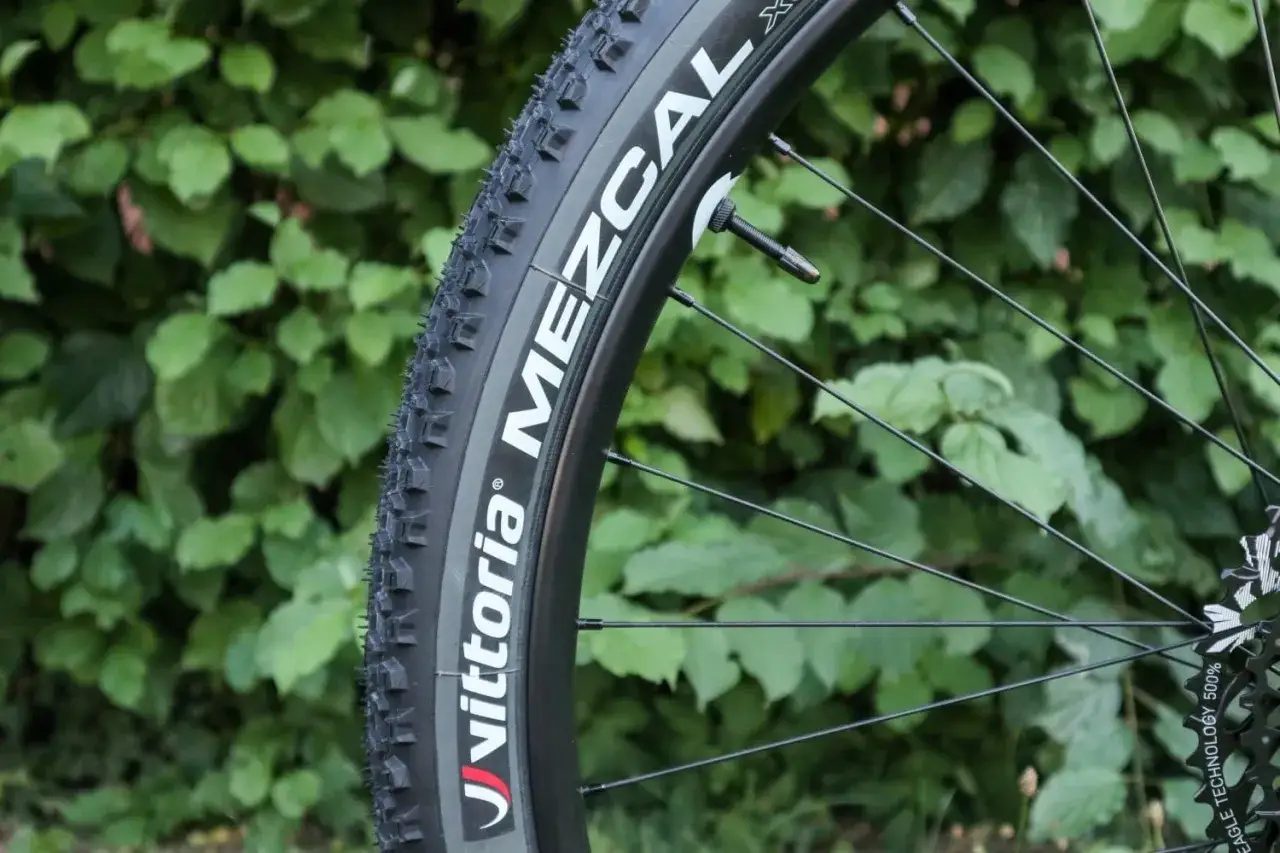 Zdjęcie Die besten Cross Country Reifen für optimale Leistung und Grip