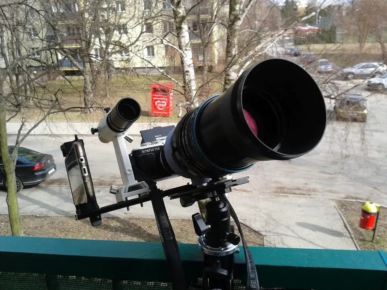 aparat teleobiektyw stopka statywowa