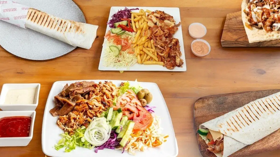 talerz kebab rollo bułka