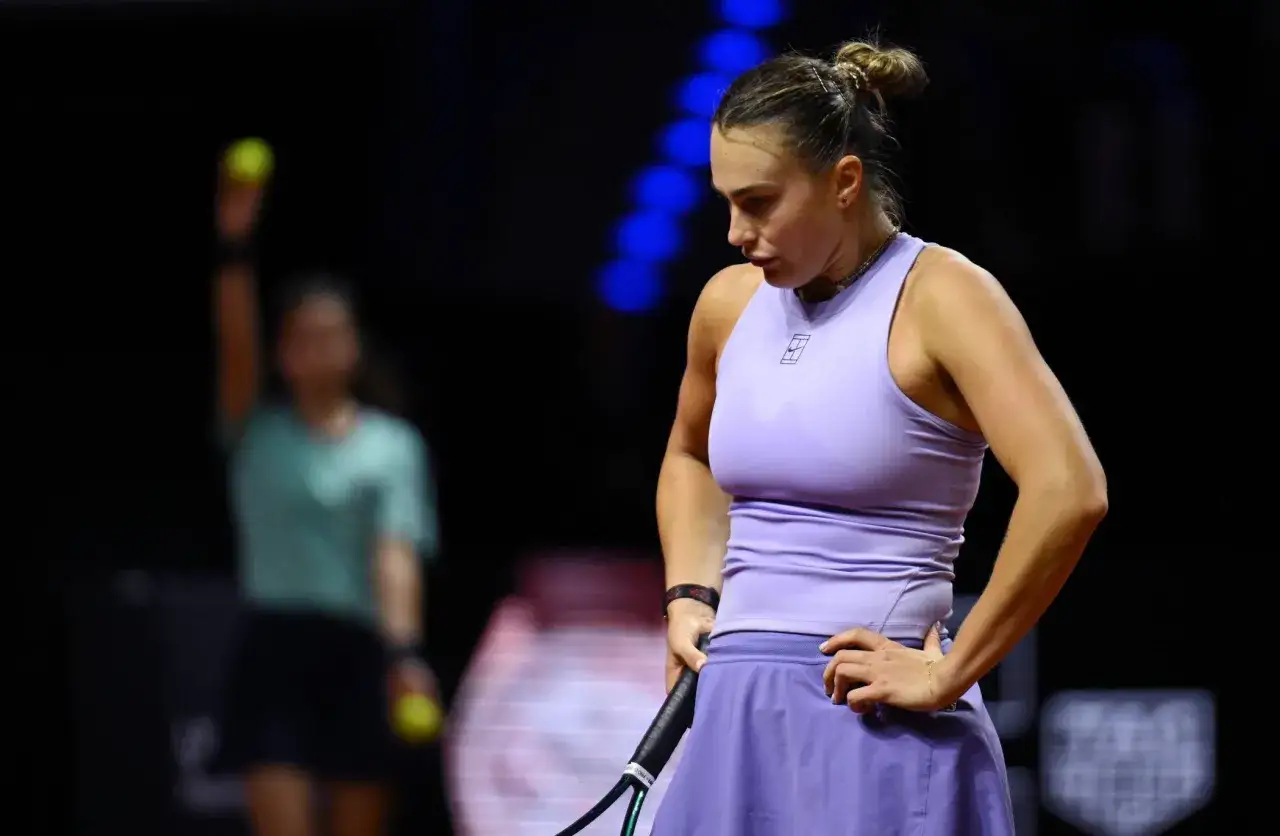 Aryna Sabalenka Tennisspielerin in Aktion auf dem Court
