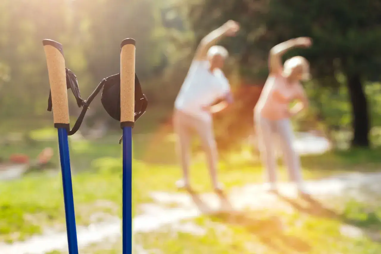 Różne formy bezpiecznych ćwiczeń dla osób z niewydolnością serca w plenerze i w domu