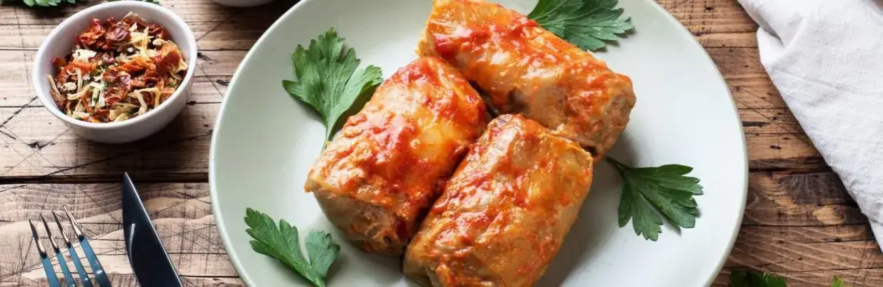 Zdjęcie Ile kcal ma gołąbek? Poznaj szczegółowe wartości odżywcze potrawy