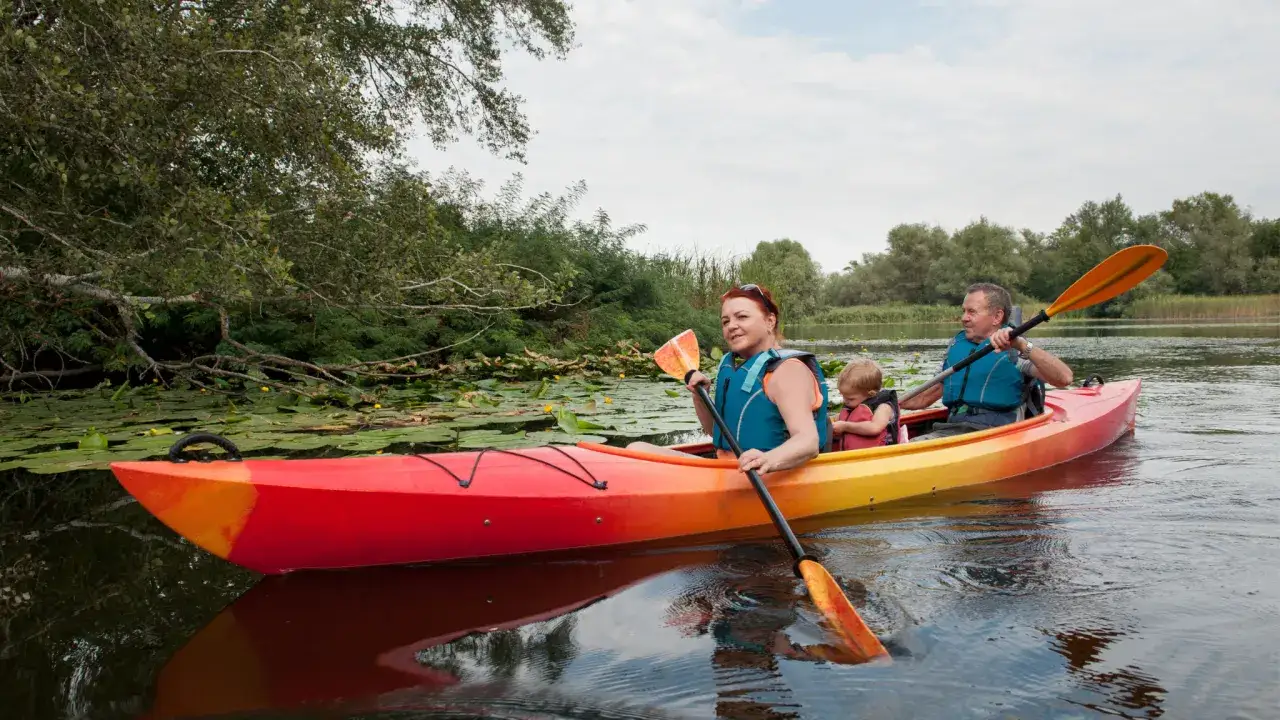 Zdjęcie Jak zabezpieczyć telefon na kajakach i uniknąć jego zniszczenia