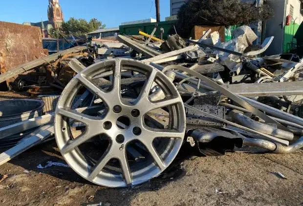 Zdjęcie Po ile jest aluminium felgi - aktualne ceny skupu i porady sprzedaży