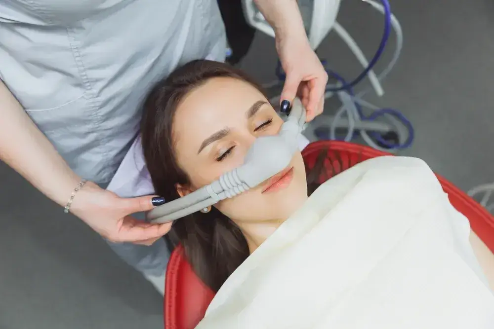 Zdjęcie Ile trzyma znieczulenie od dentysty? Sprawdź, jak długo trwa odrętwienie