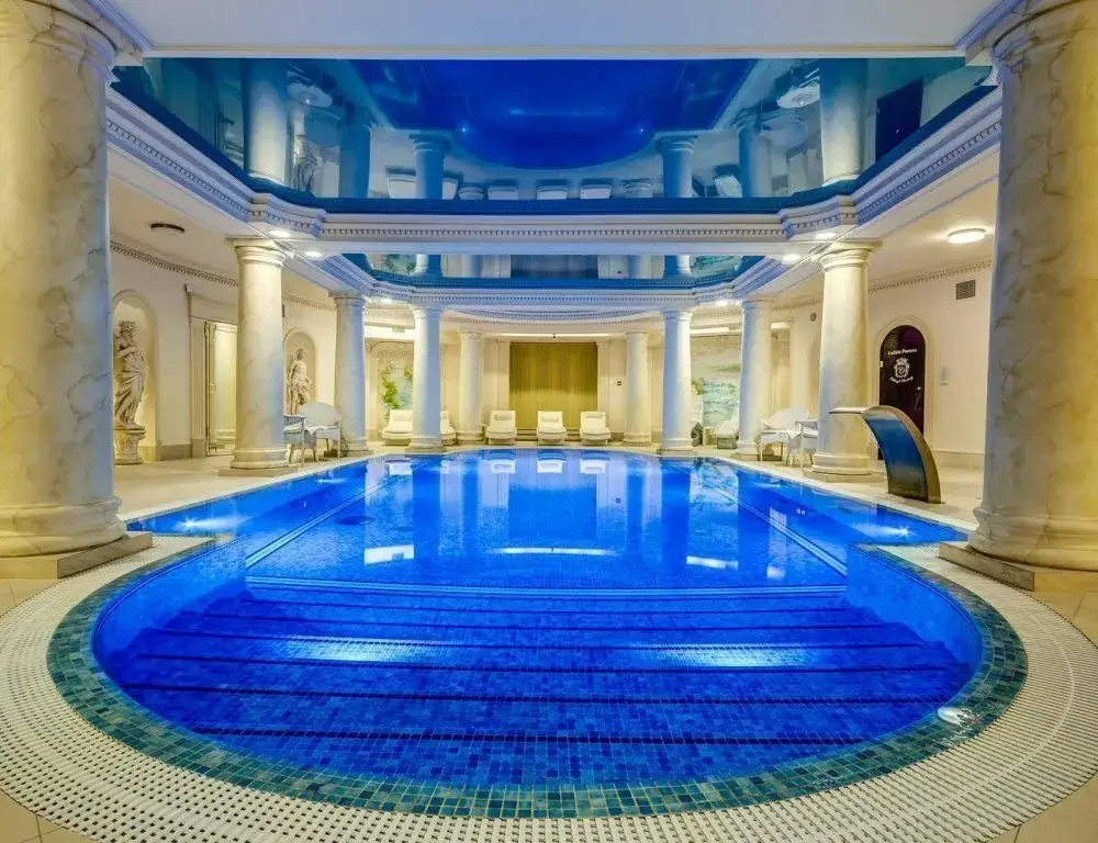 luksusowe spa pod warszawą basen