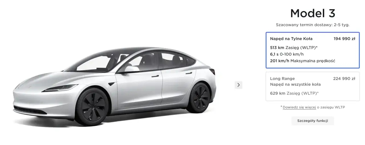 Srebrna Tesla Model 3 z napędem na tylne koła kosztuje 194 990 zł. Zasięg 513 km.