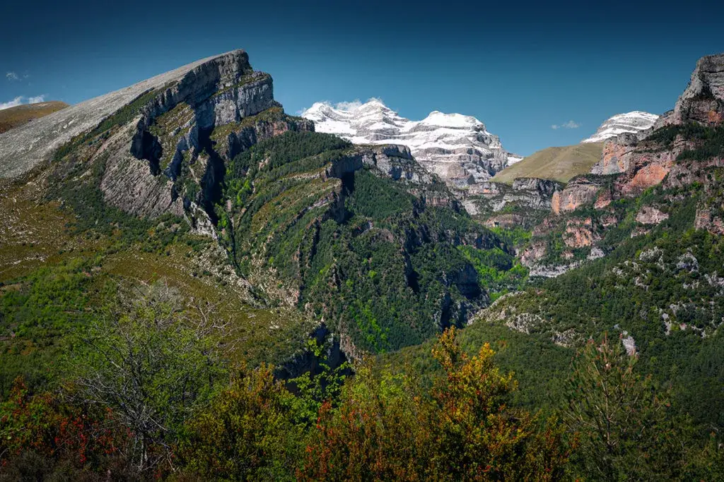 Malownicze widoki Alp na trasie do Hiszpanii