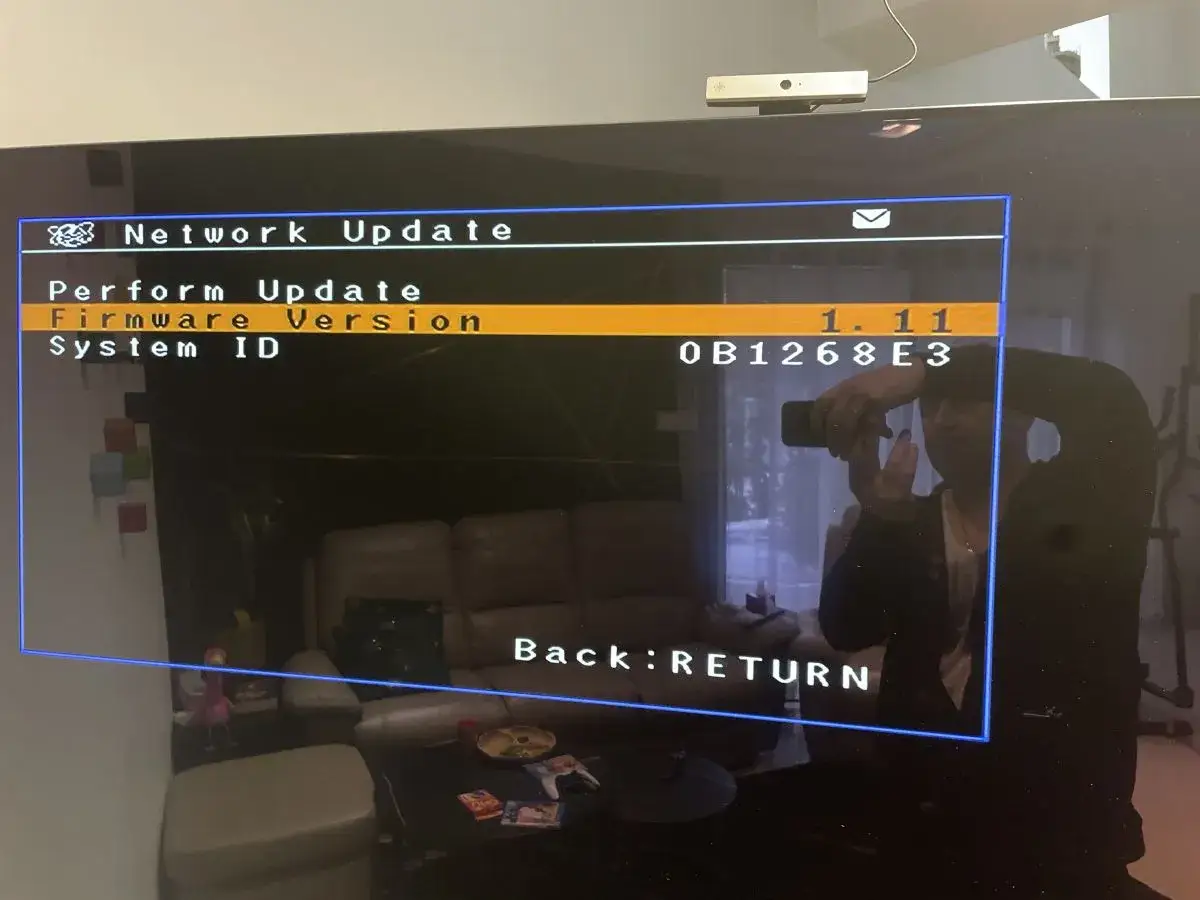 Ekran telewizora pokazuje menu 