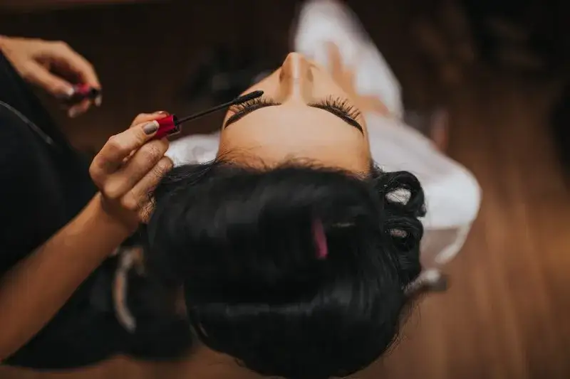 pielęgnacja cery przed makijażem weselnym