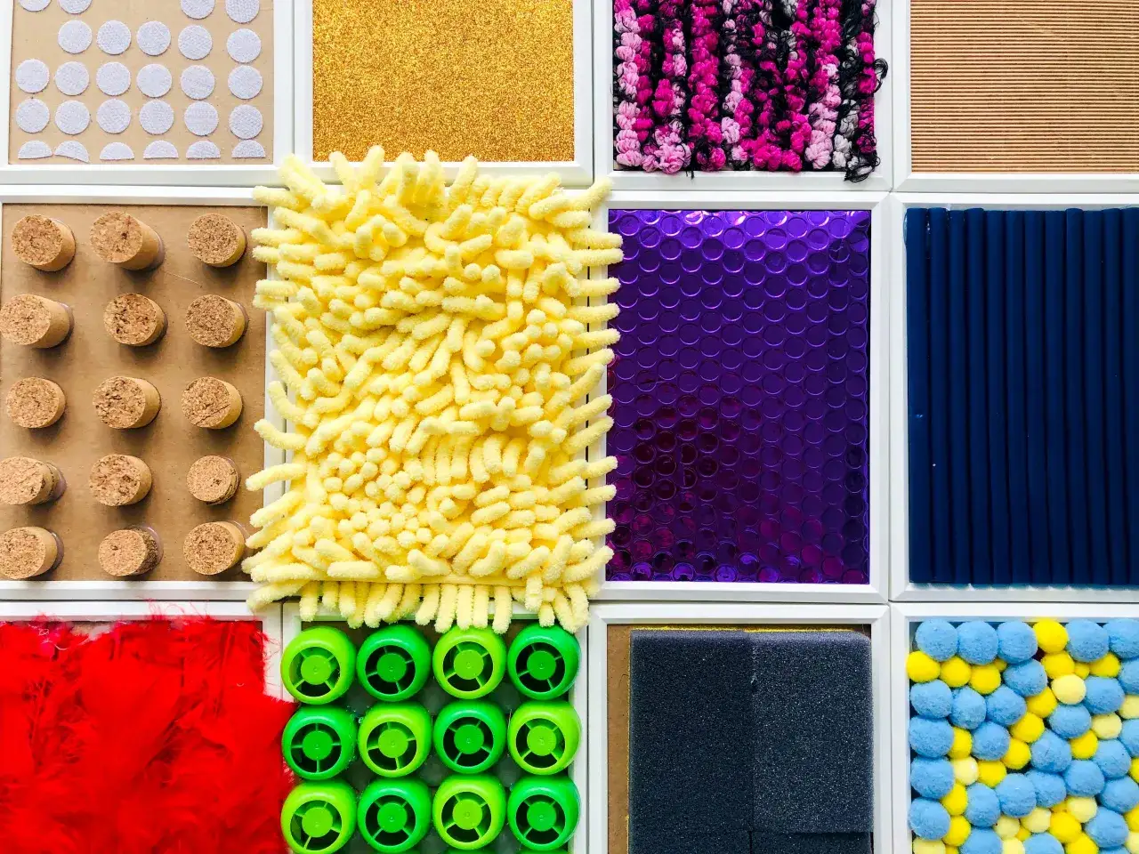 materiały do ścieżki sensorycznej DIY