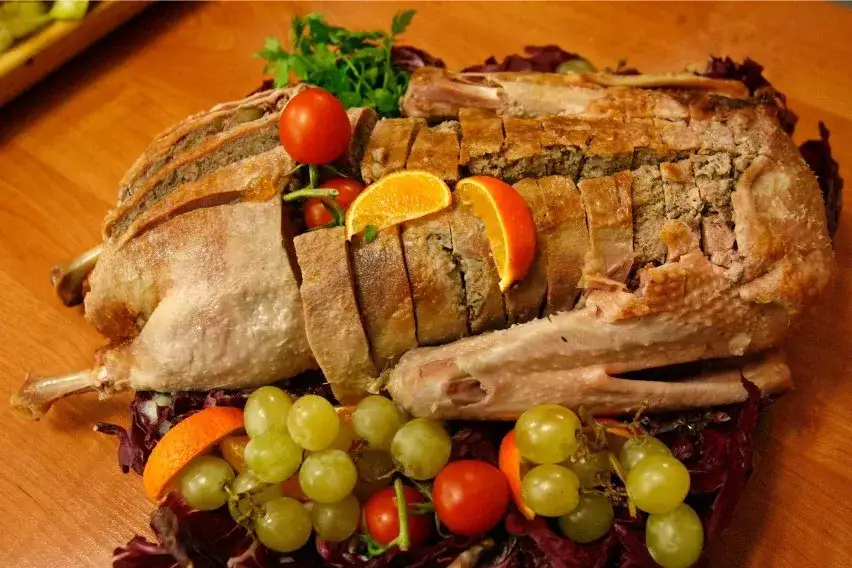 Tradycyjne dania z gęsiny i ryb słodkowodnych Bydgoszcz