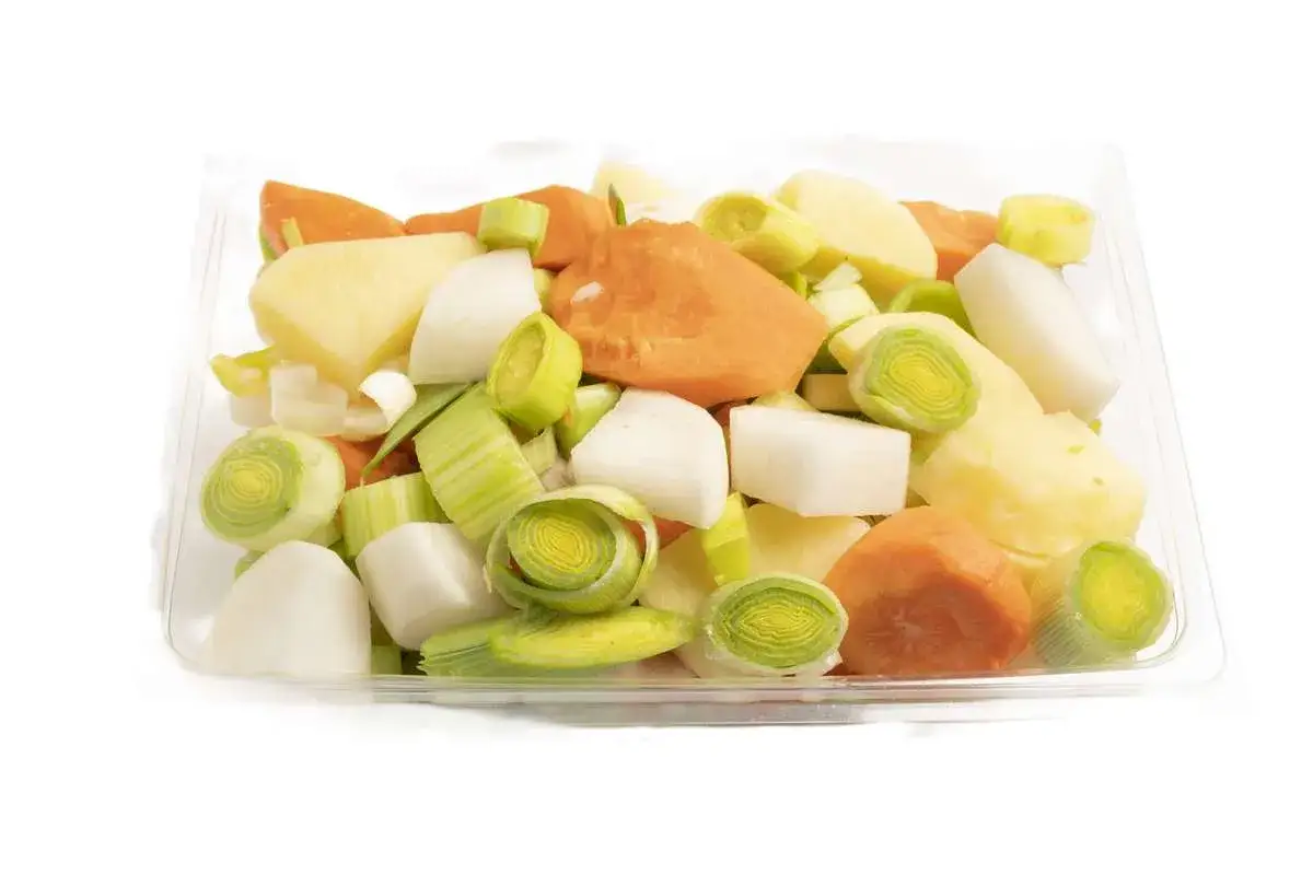 Assortiment de légumes frais pour soupe