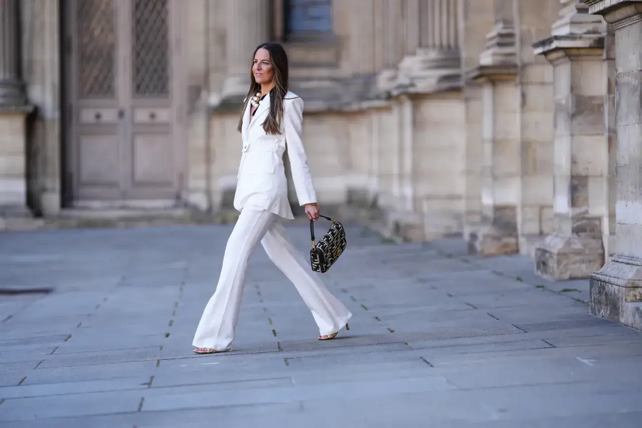 Elegancka sukienka midi na chrzciny