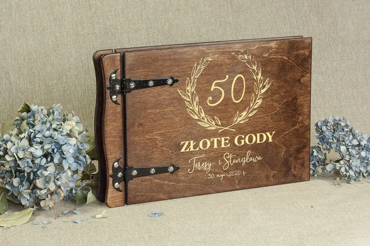 album ze zdjęciami rocznica ślubu