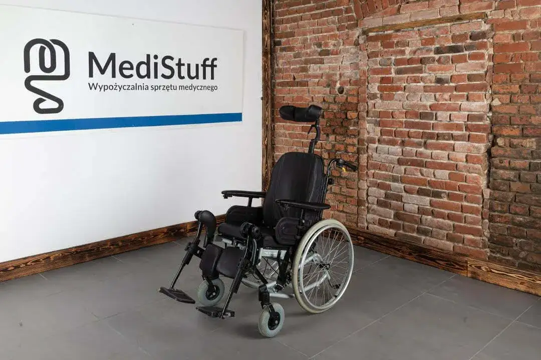 Zdjęcie Ile kosztuje wypożyczenie wózka inwalidzkiego? Sprawdź ceny i opcje