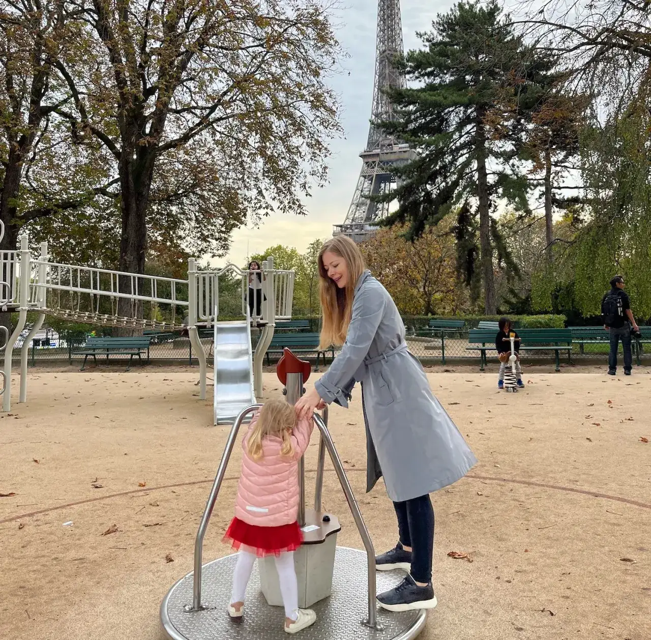 Paryż plac zabaw park rodzinny