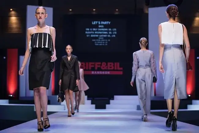 Zdjęcie Ile zarabia modelka techniczna? Szokujące stawki w branży modelingu przemysłowego