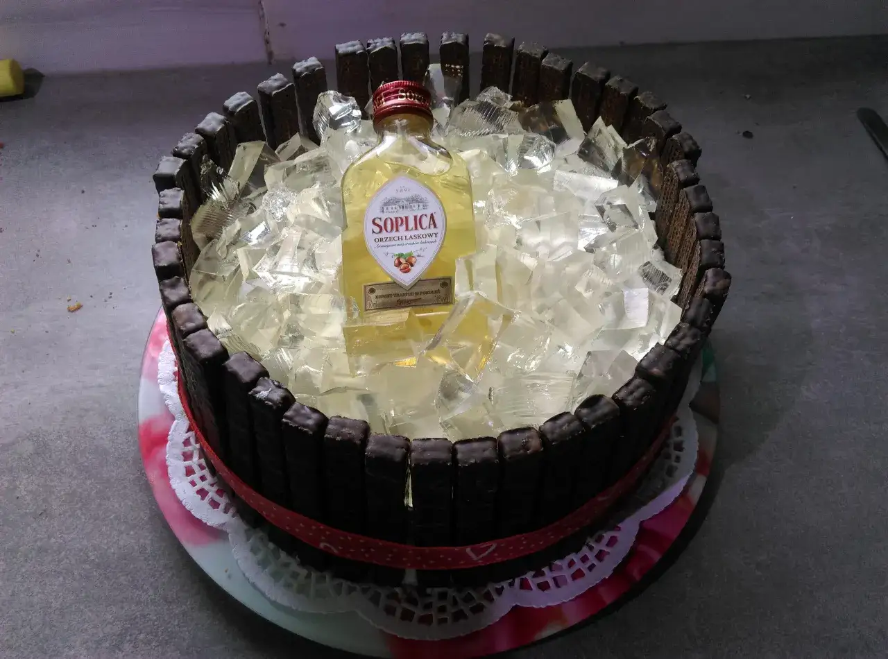Przykładowe torty z alkoholu