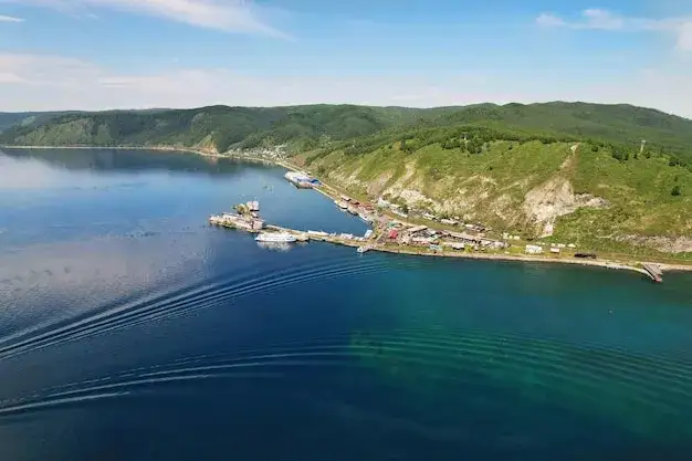 Jezioro Bajkał widok z lotu ptaka