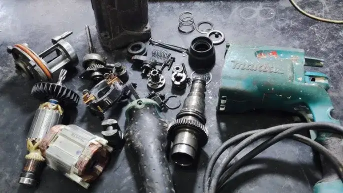 składanie wiertarki makita hr2470