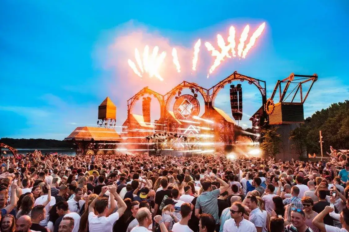 Extrema Outdoor Rampage Paradise City festiwale