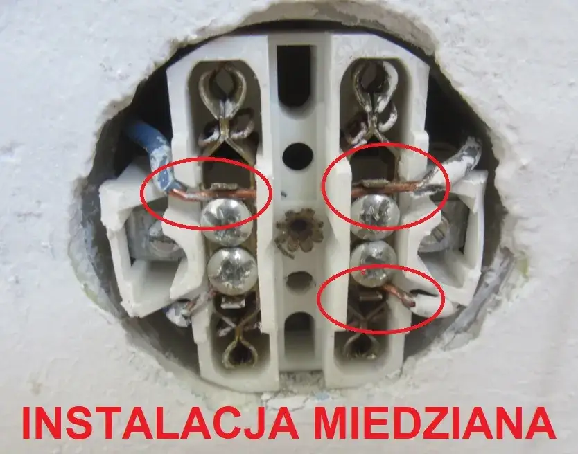 Stara instalacja elektryczna w bloku aluminiowa