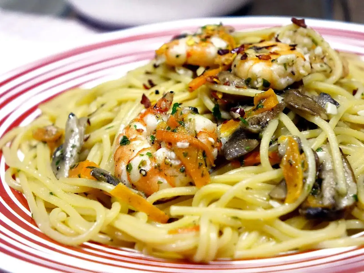 Wariacje sosu pieczarkowego do spaghetti