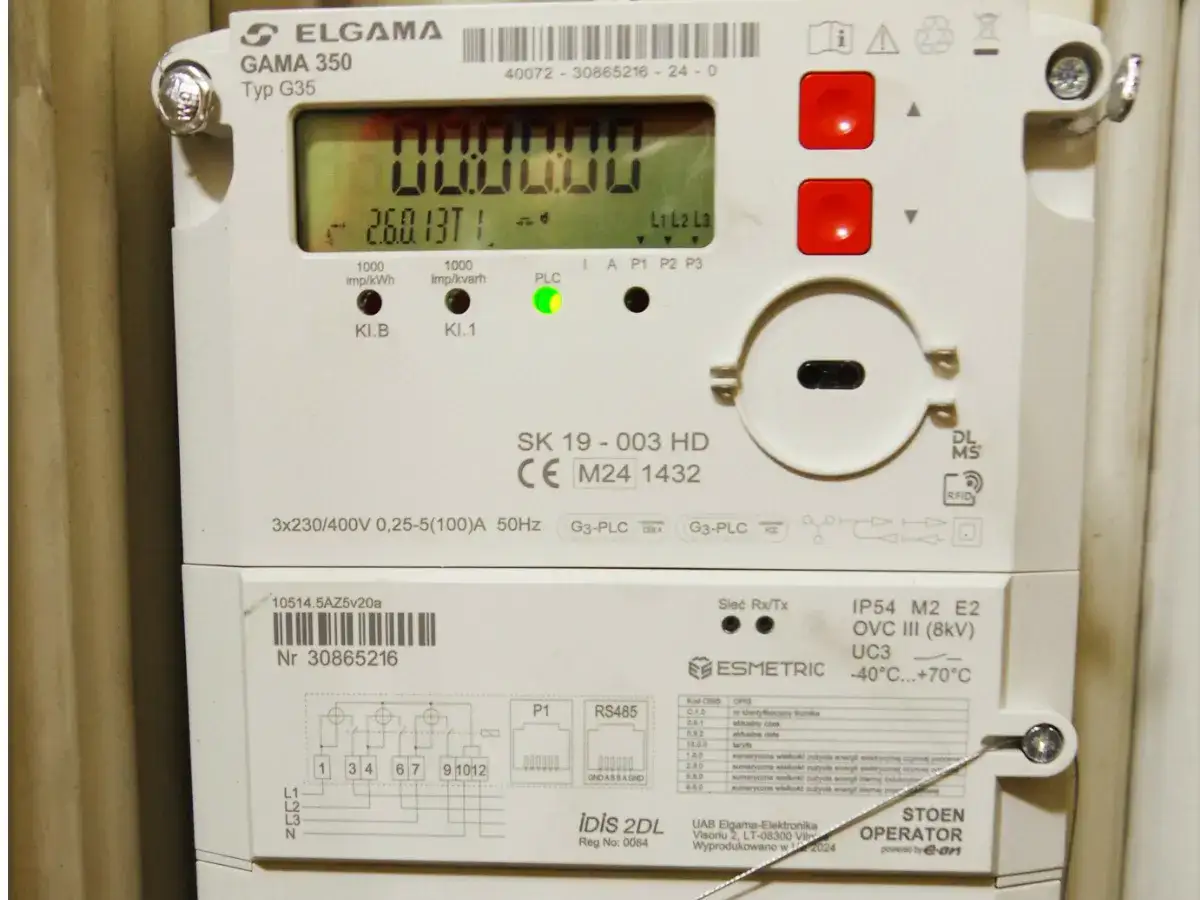 Cyfrowy licznik energii elektrycznej ELGAMA GAMA 350. Pokazuje zużycie 260.13T. To jest co to licznik.