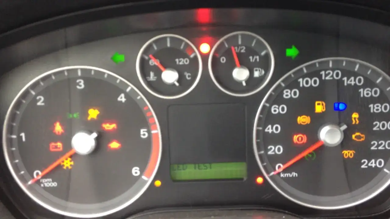 Wskaźnik paliwa Ford Focus deska rozdzielcza