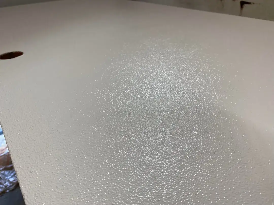 efekty złego rozcieńczenia farby sk&oacute;rka pomarańczy zacieki