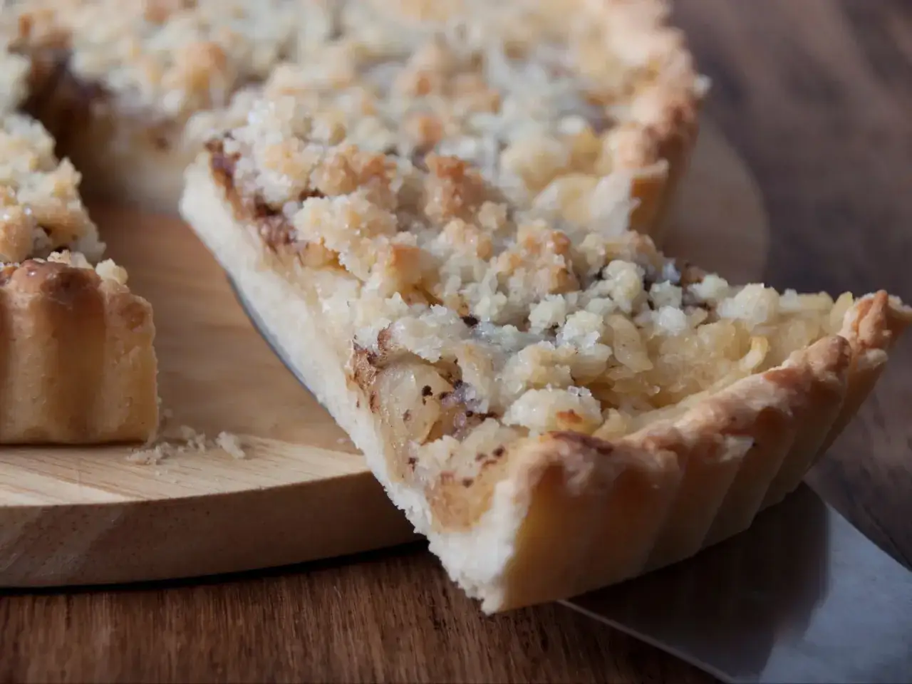 Szarlotka na kruchym spodzie jak u babci