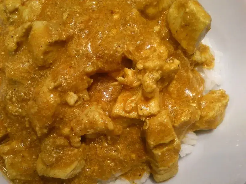 Jogurt grecki w sosie curry