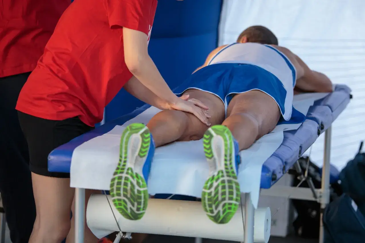 masaż sportowy przed treningiem