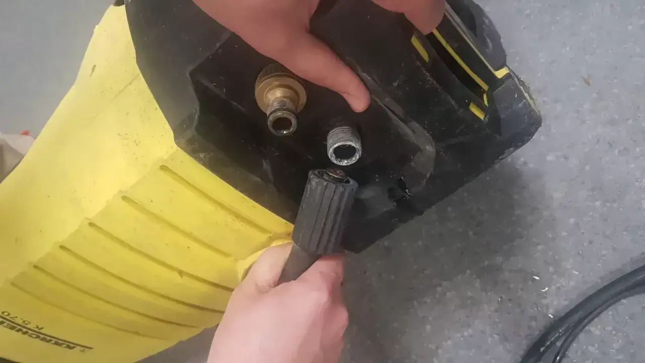 K&auml;rcher K5 demontaż obudowy śruby