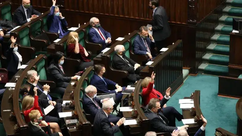 Projekty zmian Konstytucji PiS