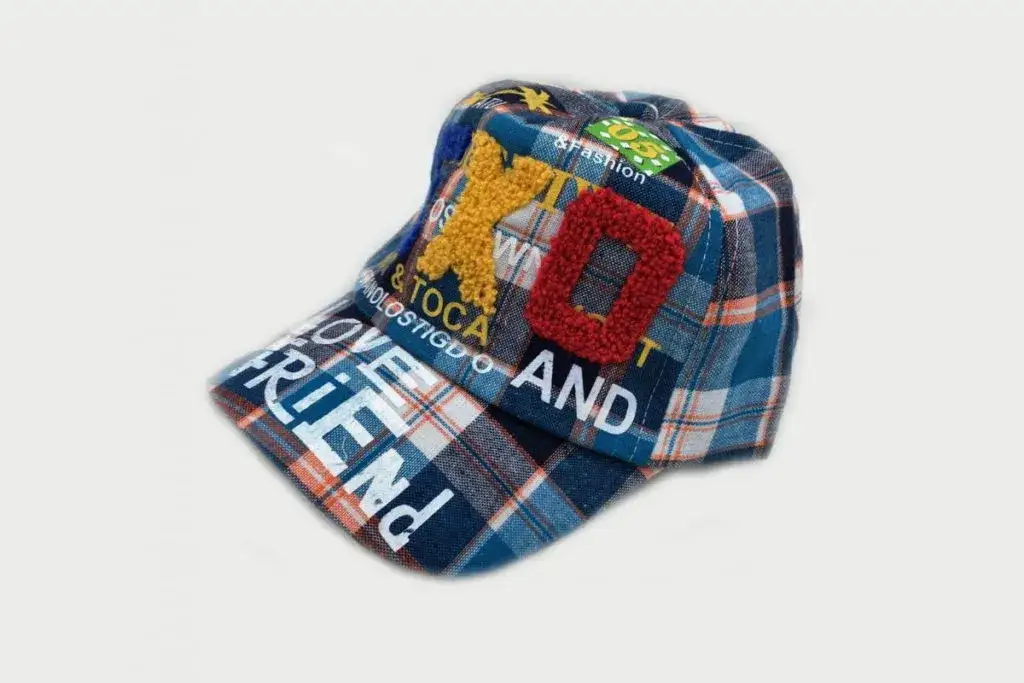 Zdjęcie Jak skutecznie czyścić czapki New Era bez ryzyka uszkodzenia – poradnik krok po kroku