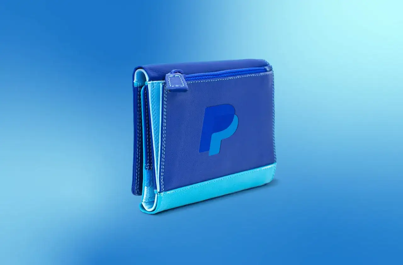 Portfel z logo PayPal. Czy PayPal jest bezpieczny? Zaufaj swojej got&oacute;wce.