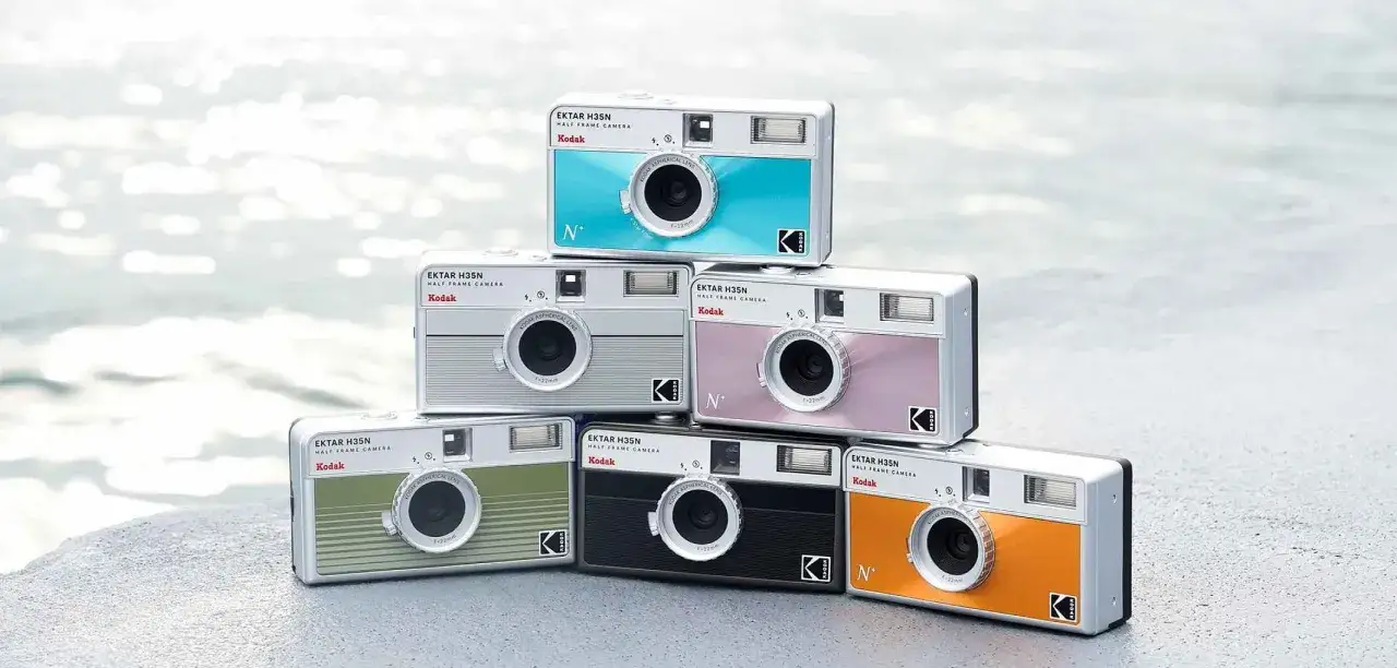 Kolorowe aparaty Kodak Ektar H35N. Zastanawiasz się, ile kosztuje wywołanie zdjęcia z aparatu jednorazowego?