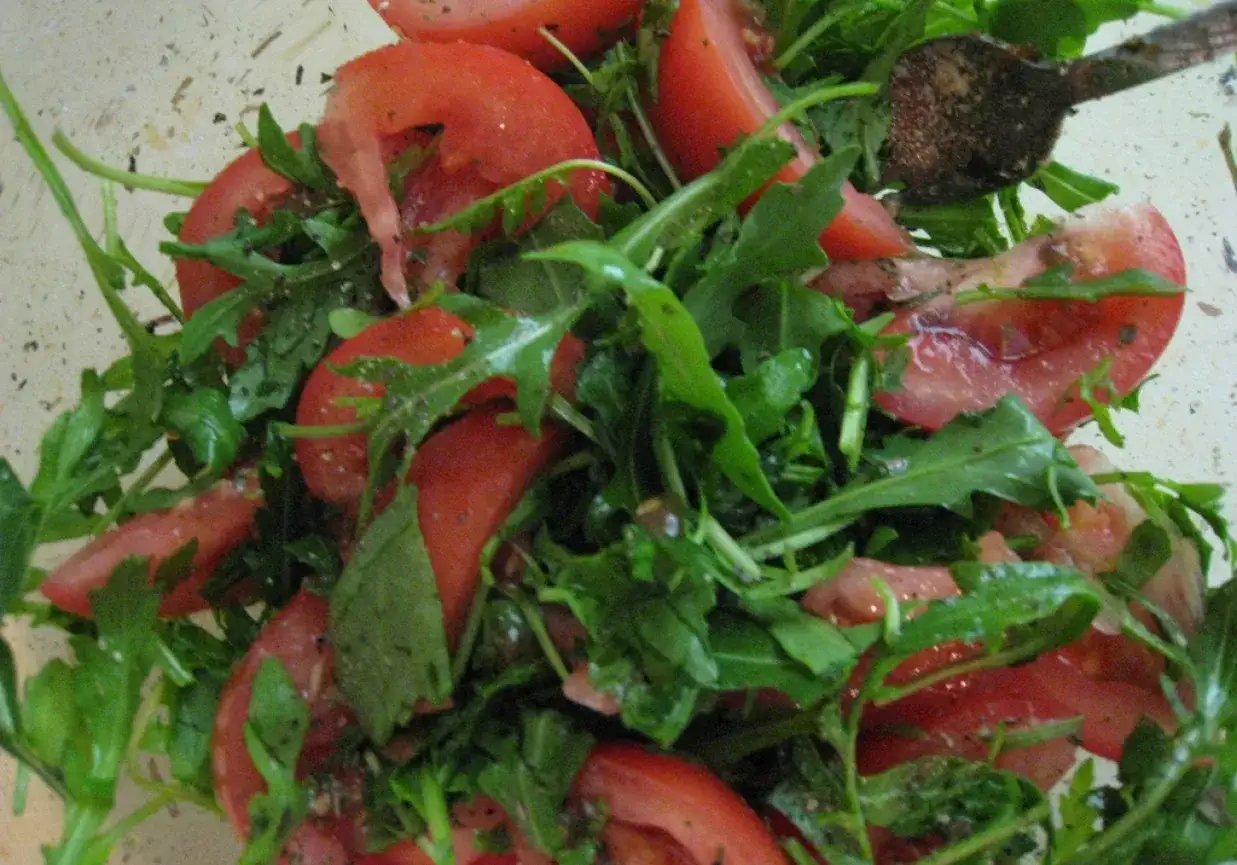 Świeże sałatki z octem jabłkowym